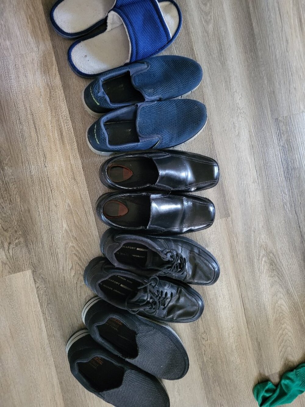 Men's Comfort Shoe Bundle - 5 Pairs Total** Selling as a complete lot! 11 5